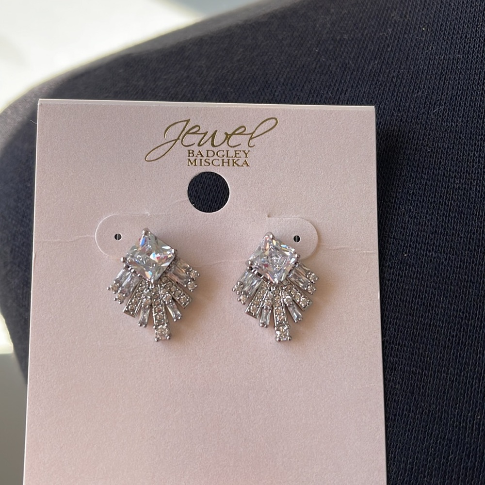 NEW Badgley MISCHKA Silver Crystal Earrings - Picture 3 of 4